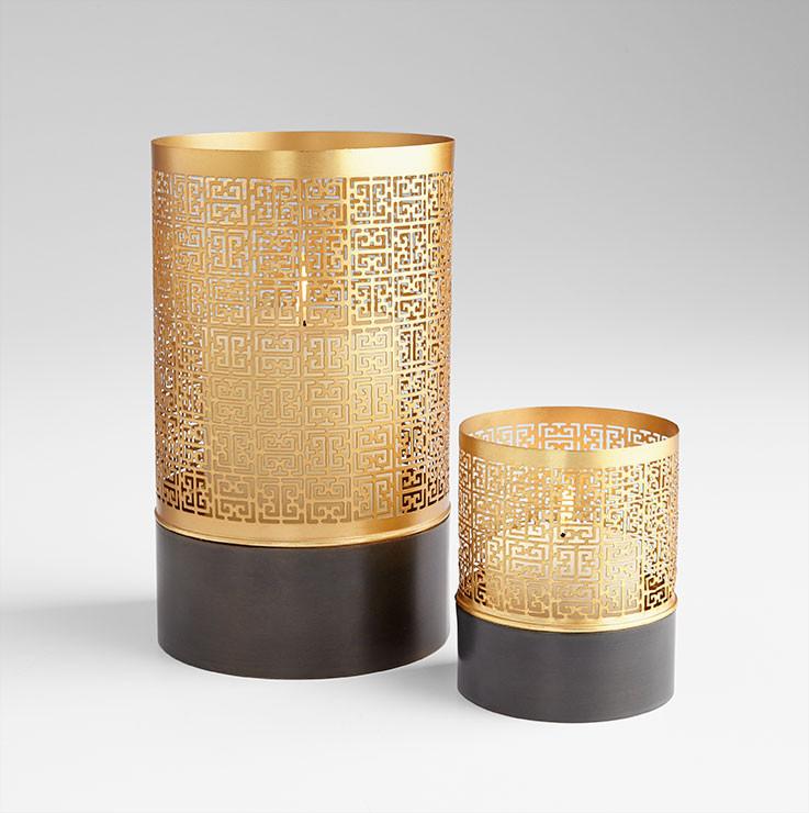 A Mazing Candleholders