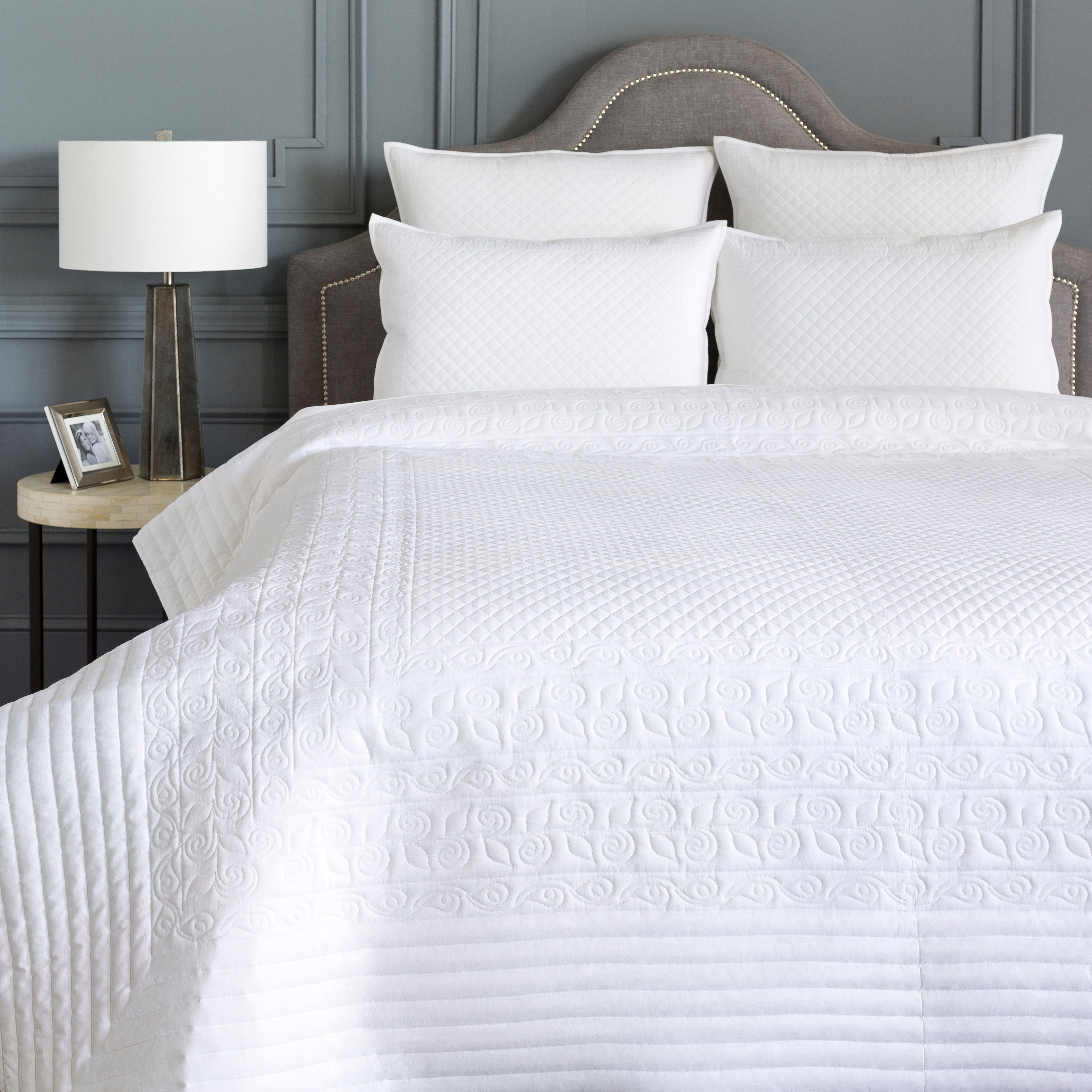 Kiley Bedding in White